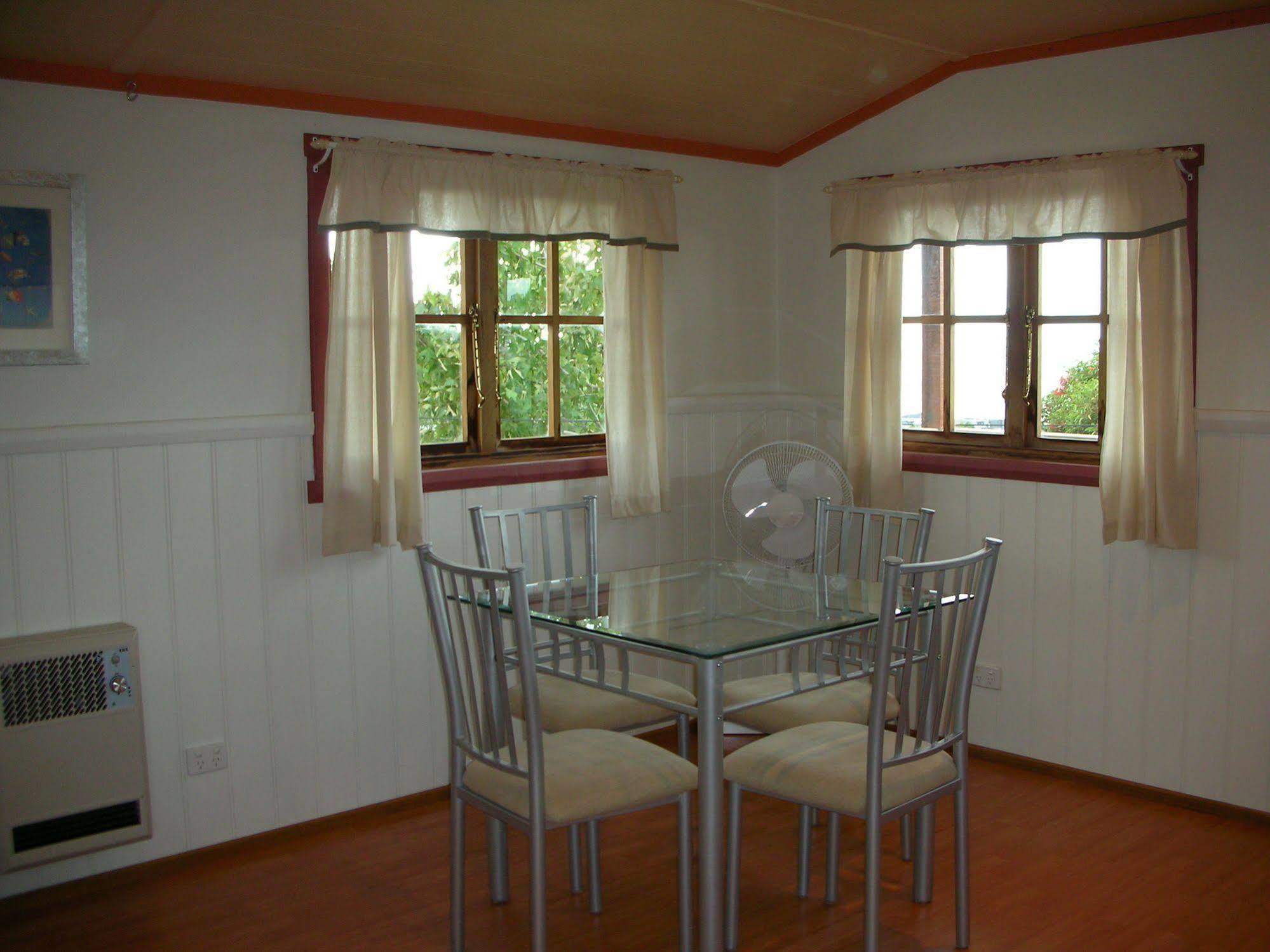Cedar Cottages Blackmans Bay Eksteriør billede
